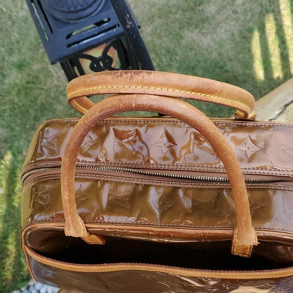 💥💥SOLD💥💥LV Bronze Tompkins Square Sachel - Picture 9 of 17